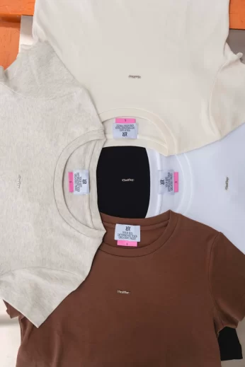 Chuuchop Classic Tee เสื้อยืดทรงเบสิคแต่งโลโก้