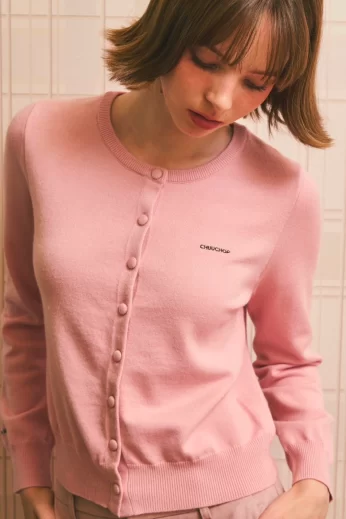 Peach Cardigan เสื้อคาดิแกนแขนยาวไหมพรมปักโลโก้