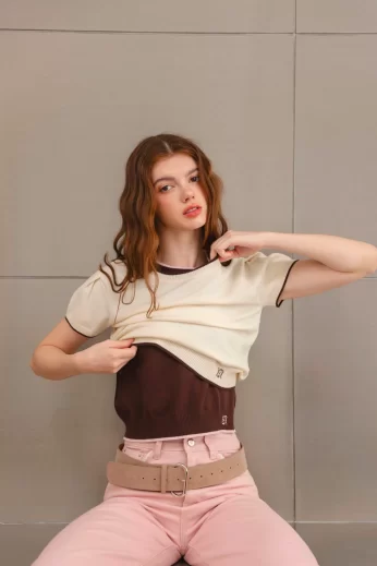 Cozy Knit T-shirt เสื้อไหมพรมทูโทนผ้านุ่ม ปักโลโก้
